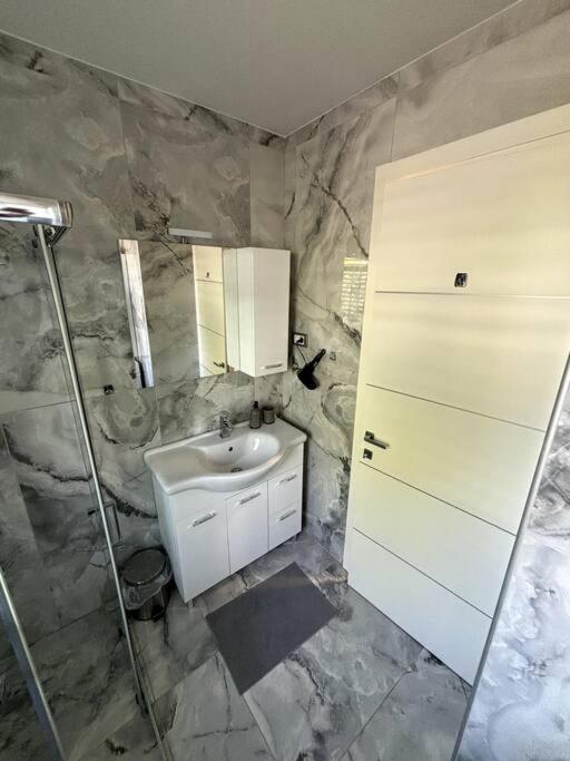 Villa Moste 3-Free Parking&Pool, Ev Station Ljubljana Eksteriør billede